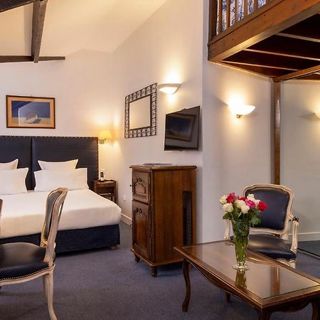 Relais Hotel Du Vieux Париж Екстериор снимка