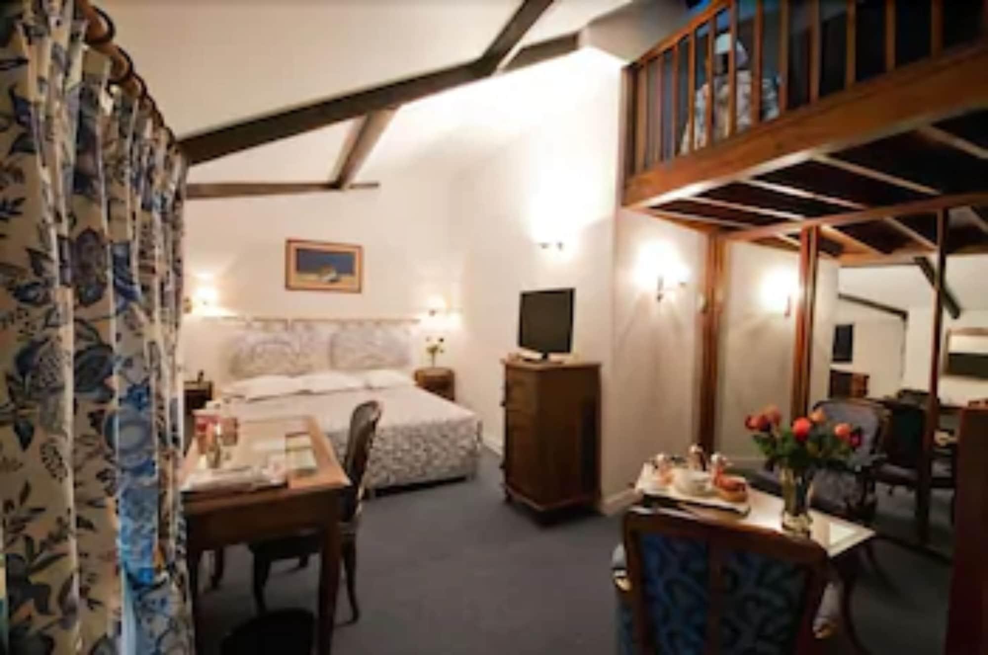 Relais Hotel Du Vieux Париж Екстериор снимка