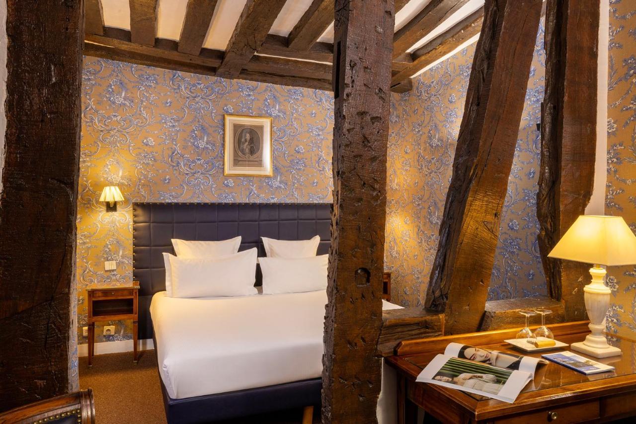 Relais Hotel Du Vieux Париж Екстериор снимка