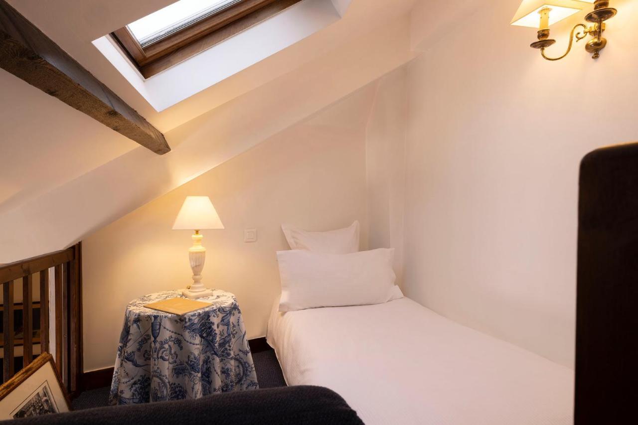Relais Hotel Du Vieux Париж Екстериор снимка