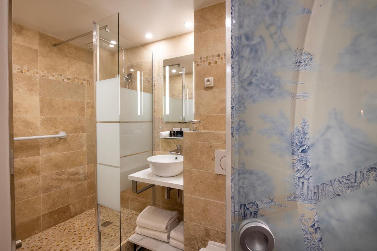 Relais Hotel Du Vieux Париж Екстериор снимка