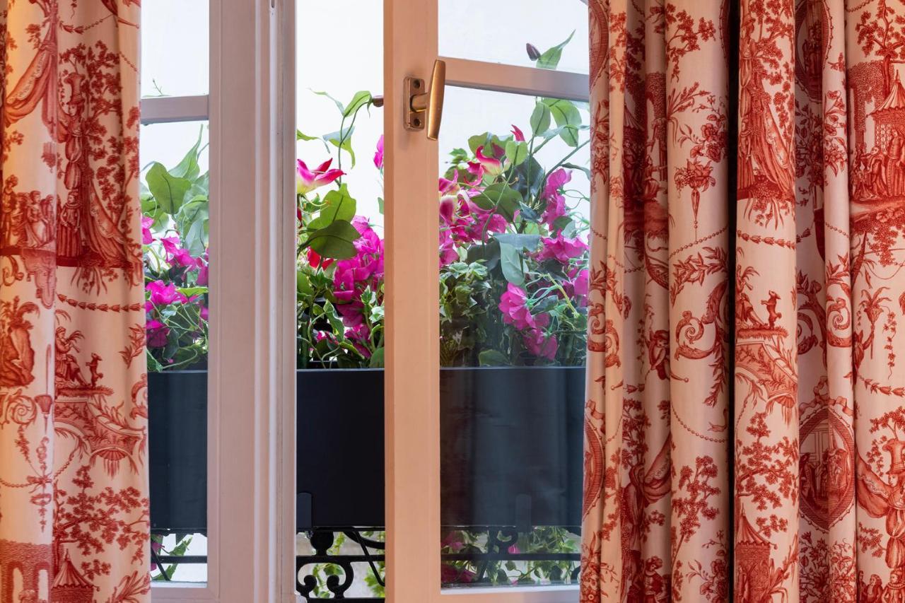 Relais Hotel Du Vieux Париж Екстериор снимка