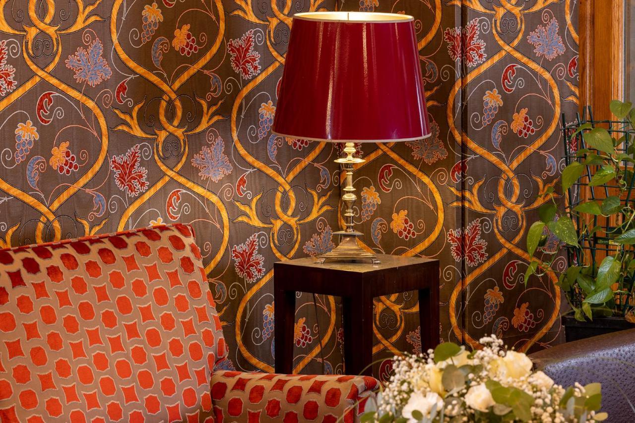 Relais Hotel Du Vieux Париж Екстериор снимка