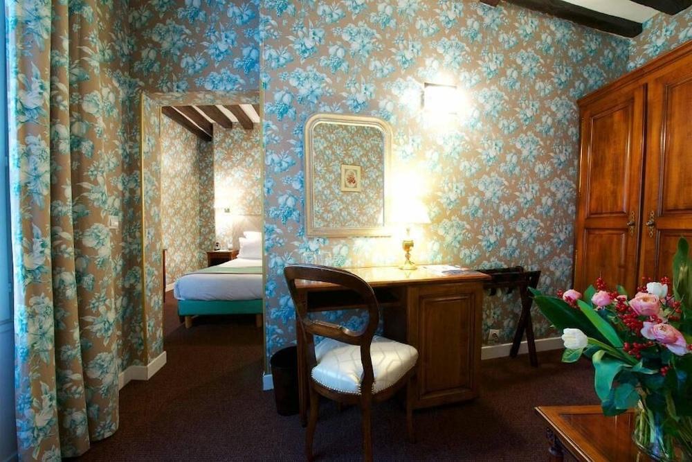Relais Hotel Du Vieux Париж Екстериор снимка