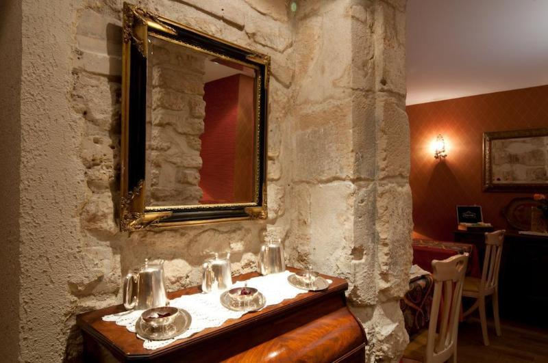Relais Hotel Du Vieux Париж Екстериор снимка