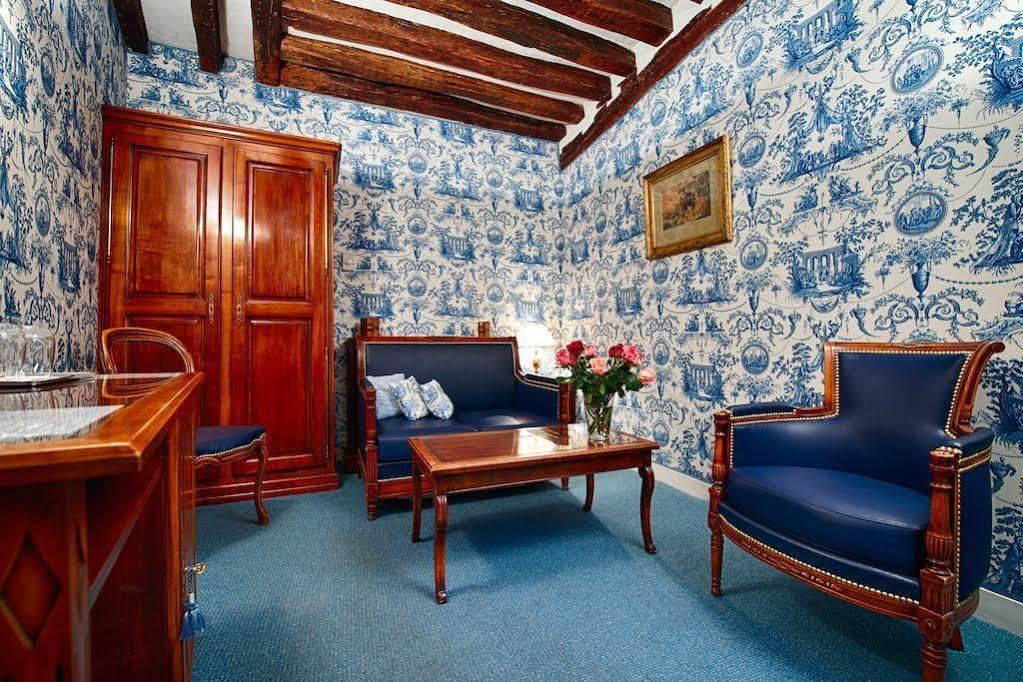 Relais Hotel Du Vieux Париж Стая снимка